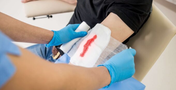 How to Apply Occlusive Dressing: Step-by-Step Guide for Gunshot Wound Care